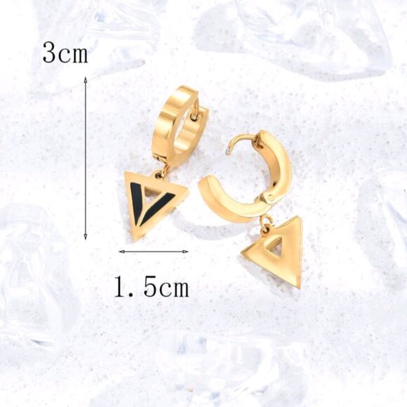 18k Gold Plated Hoop earrings geometric design - Picture 2 of 5